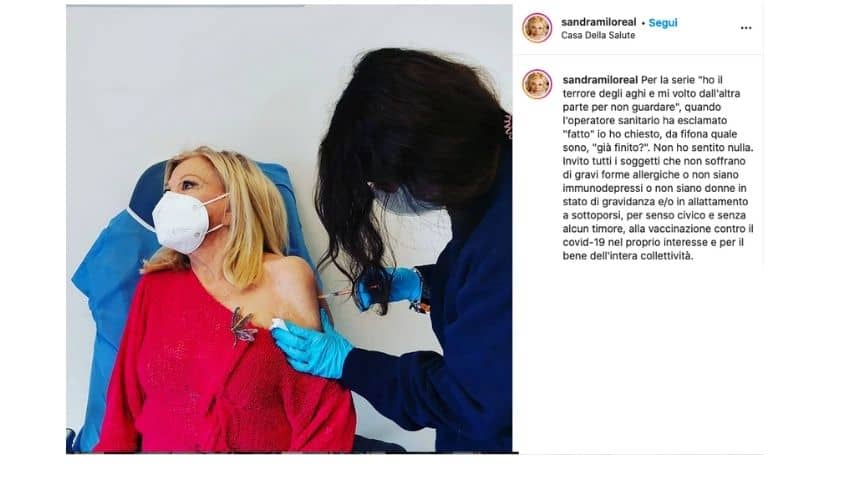 la foto postata da sandra milo su instagram mentre si vaccina