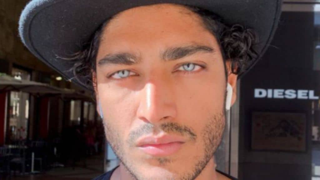 Akash Kumar vittima di razzismo, la confessione di Akash su Instagram: "Picchiato da 6 ragazzi"