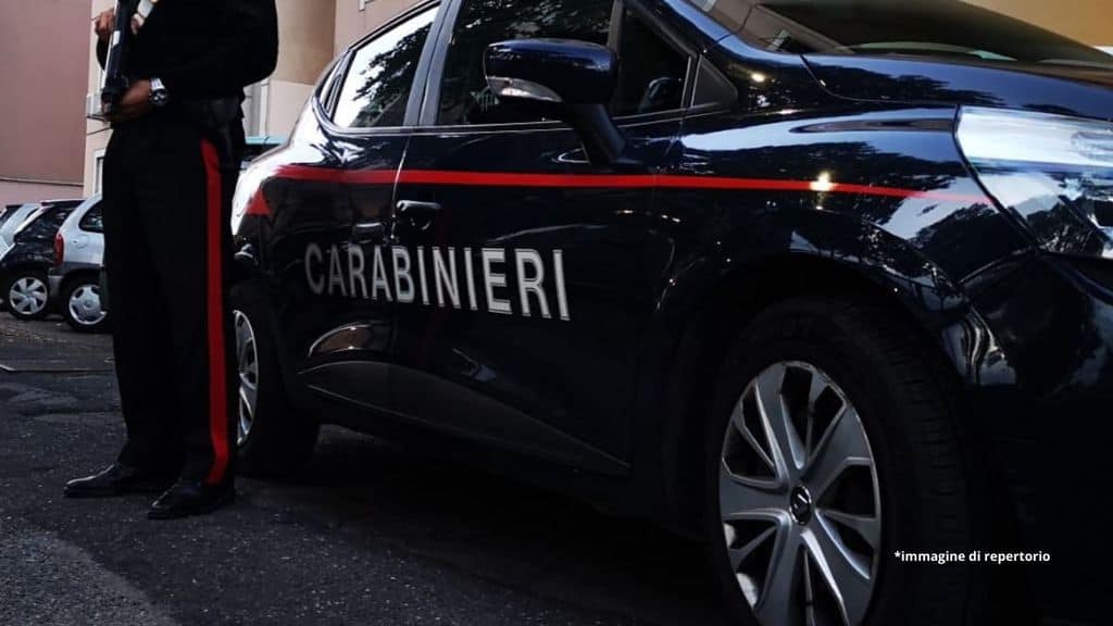 carabinieri blitz polizia postale pedopornografia