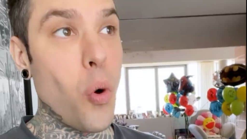 fedez quasi svela nome figlia su instagram