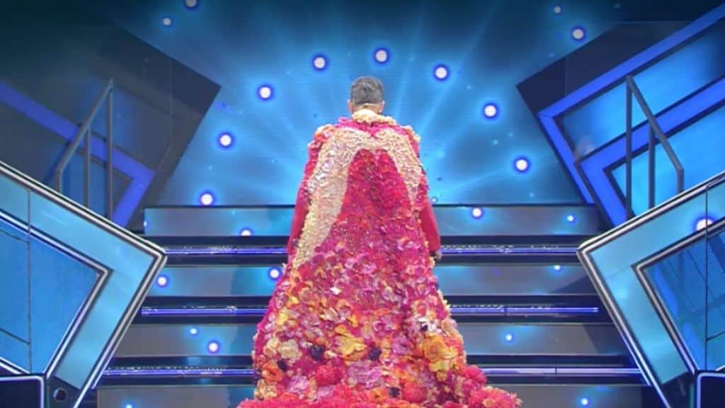 festival di sanremo fiorello entra con i fiori