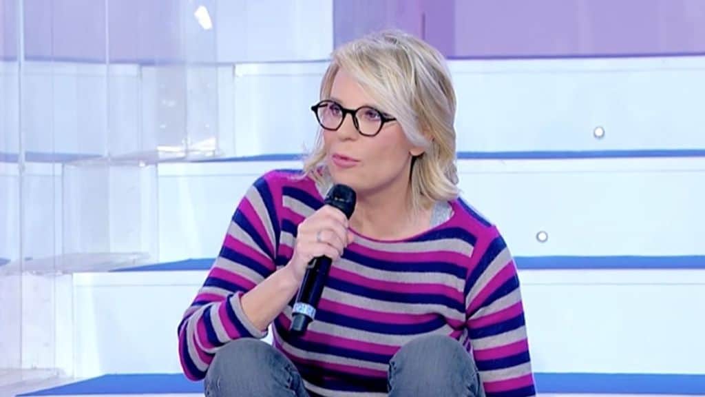 maria de filippi giovedì non va in onda uomini e donne e nemmeno amici di maria de filippi