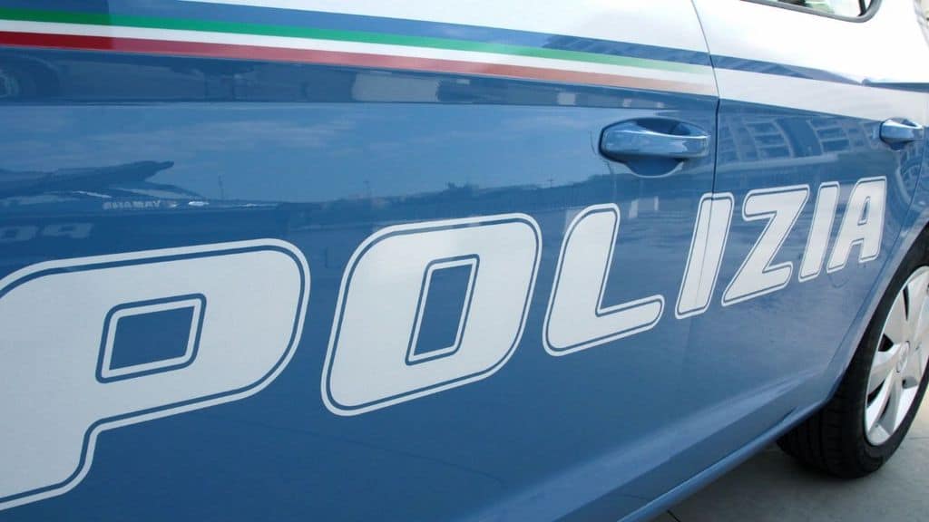 auto della polizia