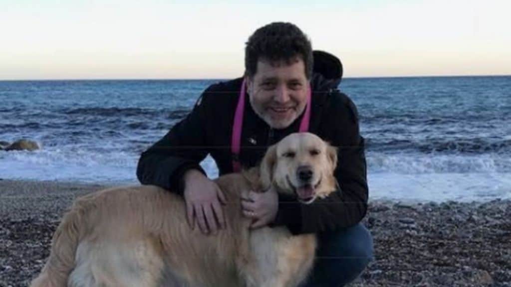 Prof di Biella di 57 anni morto per "improvviso problema cardiaco" 17 ore dopo il vaccino AstraZeneca: parla la moglie