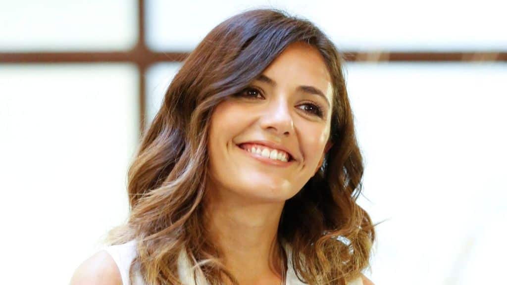 Serena Rossi chi è: età, fidanzato, figlio, film, fiction e ora la conduzione de La Canzone Segreta