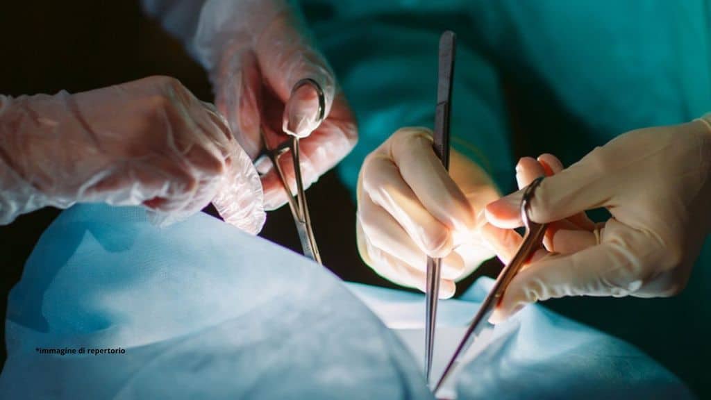 Bambino di 7 anni con il cuore artificiale riceve il trapianto dopo 525 giorni: l’intervento al Regina Margherita di Torino