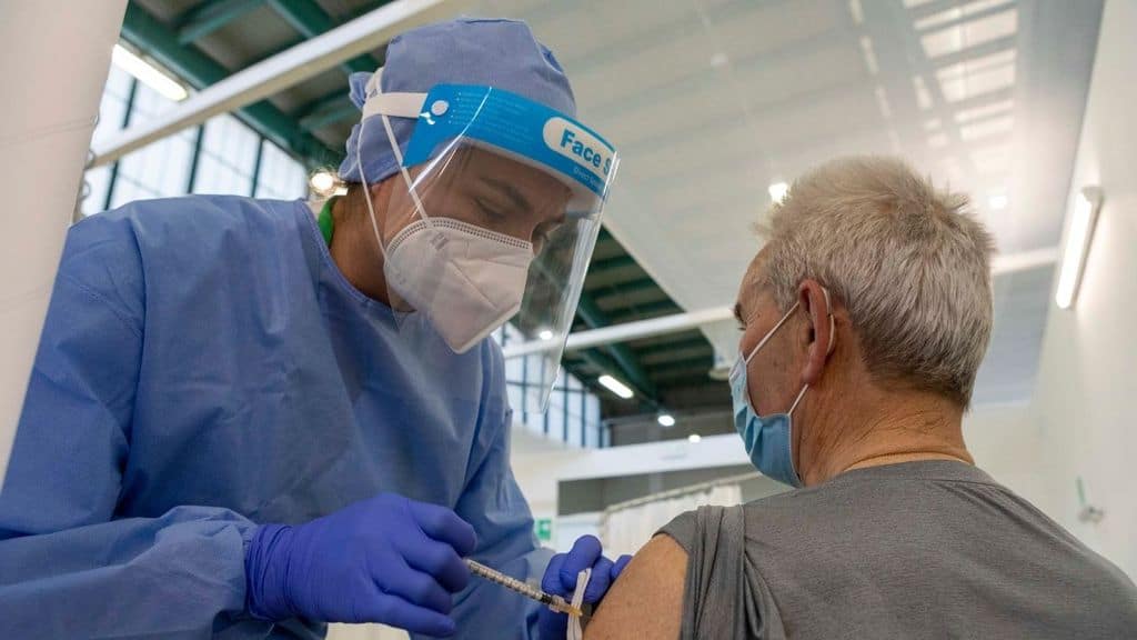 vaccino passaporto vaccinale come funziona