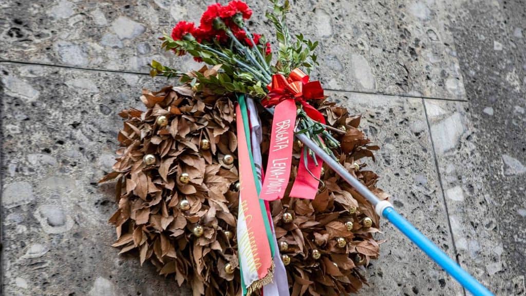 Corona commemorativa del 25 aprile