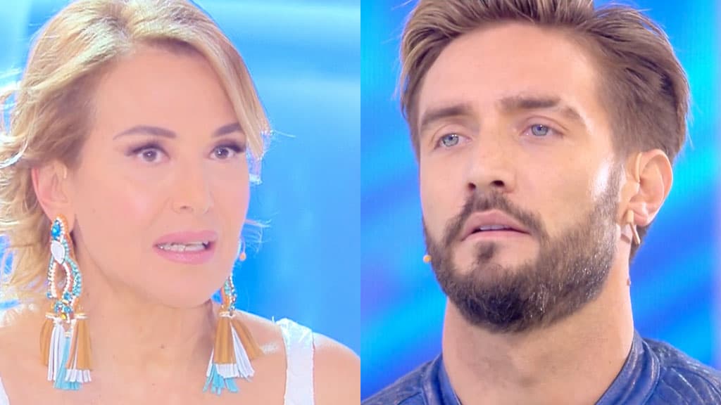 Barbara d'Urso preoccupata per Alex Belli assente a Domenica Live