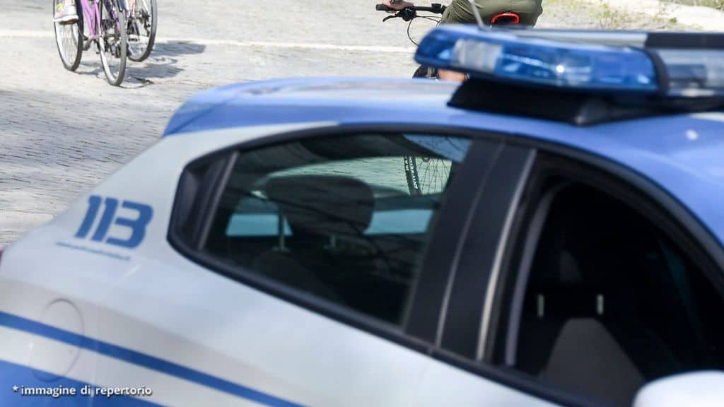 auto della polizia