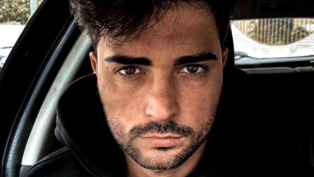 Davide Donadei, ex di Uomini e Donne, operato agli occhi: le prime parole su Instagram dopo l'intervento