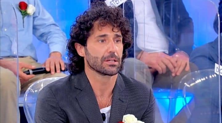 Gianni Sperti attacca Luca Cenerelli a Uomini e Donne: “Una mossa per ripulirti”