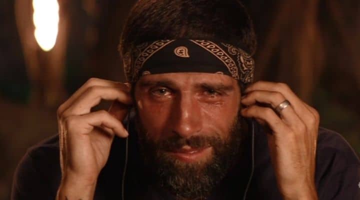 Gilles Rocca in lacrime a L’Isola dei Famosi, l’attore crolla ascoltando le parole del padre: “La persona più bella”