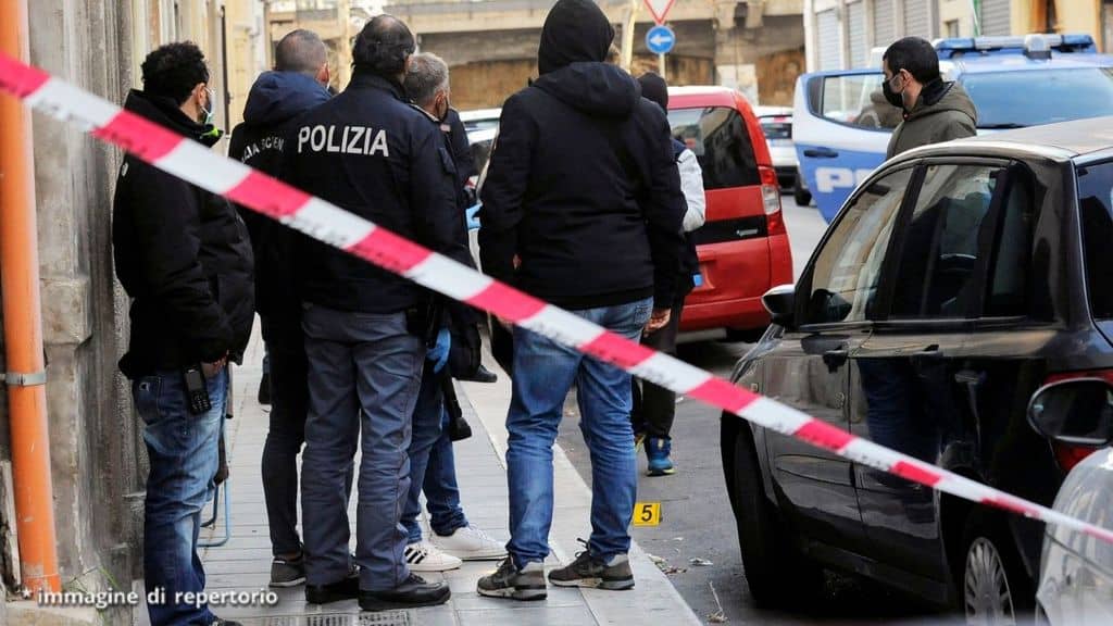 la polizia indaga su omicidio a bari