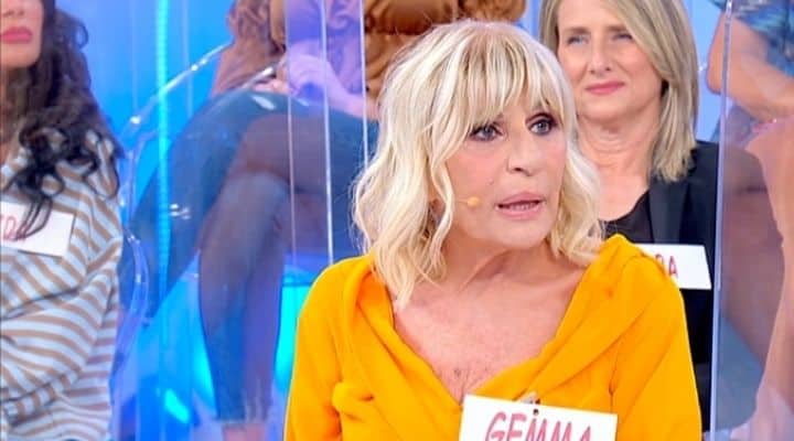 uomini e donne 26 aprile