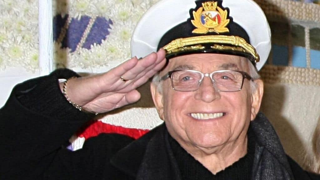Gavin MacLeod in Love Boat