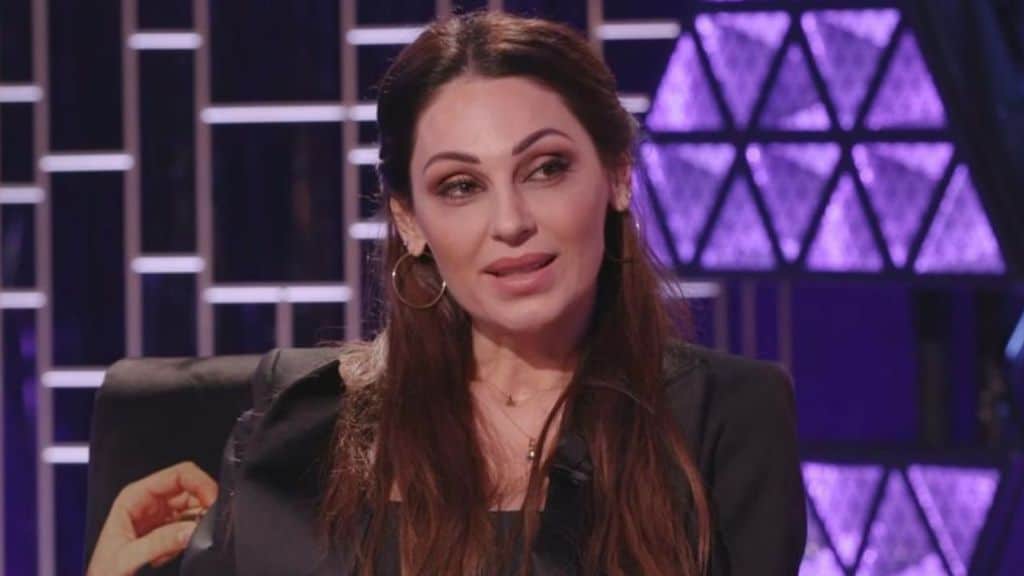 Anna Tatangelo a Venus Club:"L'artista che sale sul palco è diversa da quella che è nella vita di tutti i giorni"