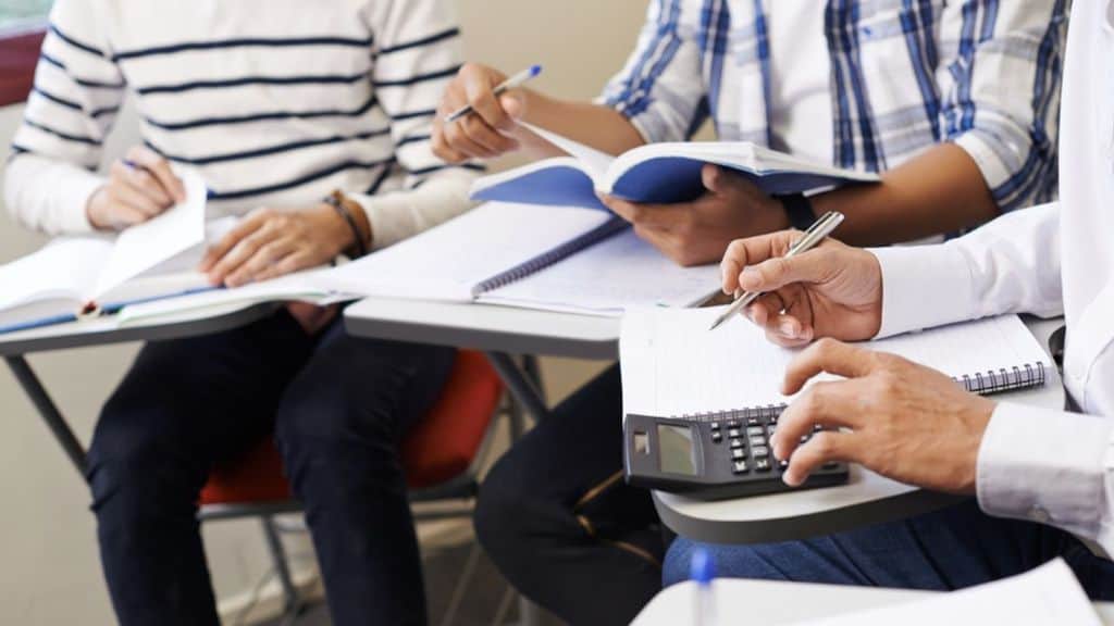 Concorso Emilia-Romagna, 99 posti a tempo indeterminato: qual è il profilo ricercato e come presentare domanda
