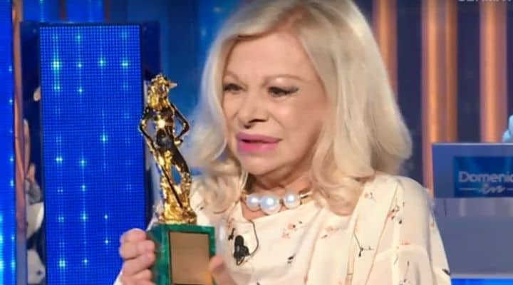 Sandra Milo celebrata a Domenica In dopo il David alla carriera: la confessione dell’attrice a Mara Venier