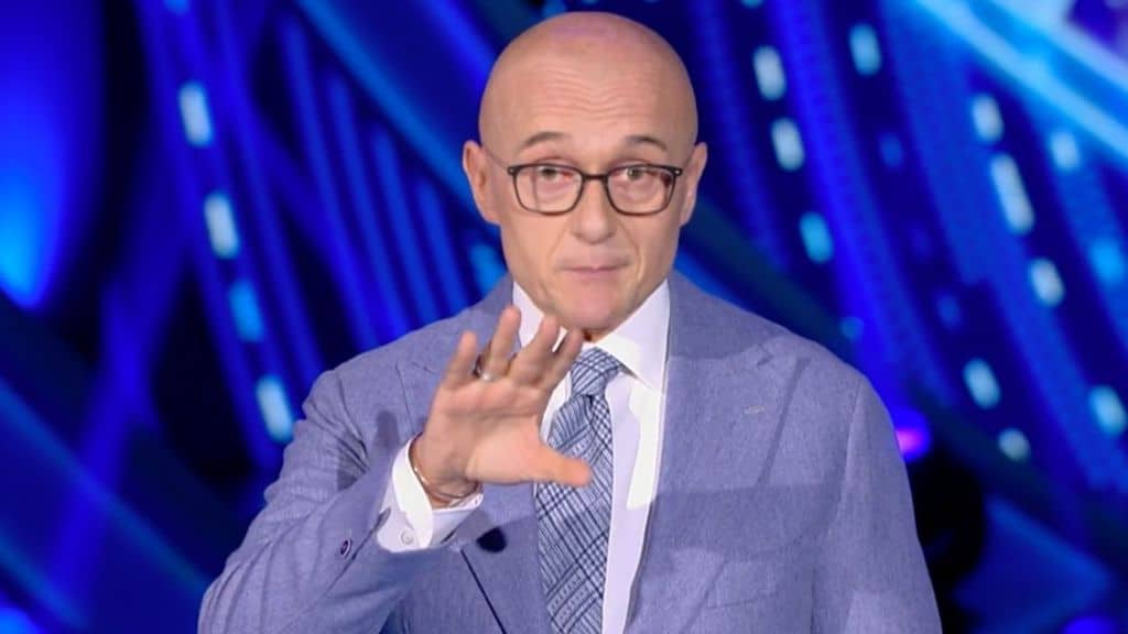 alfonso signorini conduce il grande fratello vip