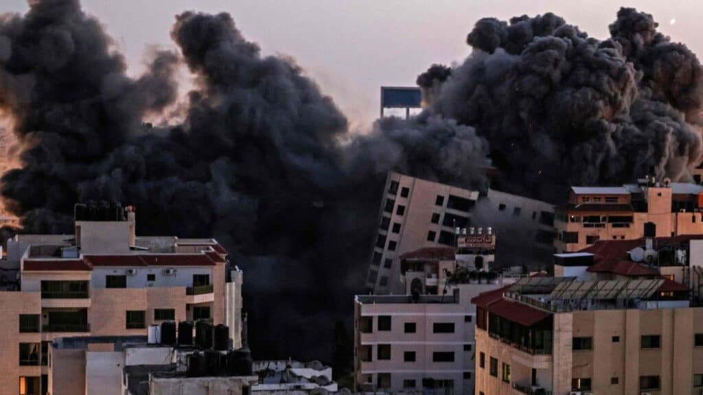 Israele e Hamas siglano il cessate il fuoco