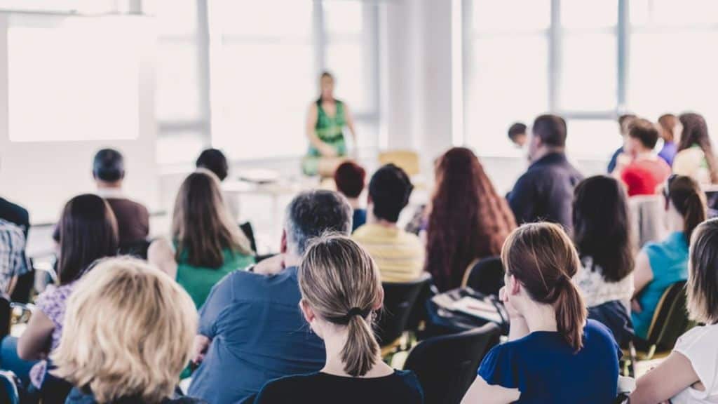 Concorso ordinario docenti, il Decreto Sostegni Bis prevederà procedure semplificate: si parte con le STEM
