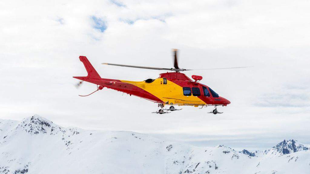 valanga travolge e uccide due alpinisti sul monte bianco