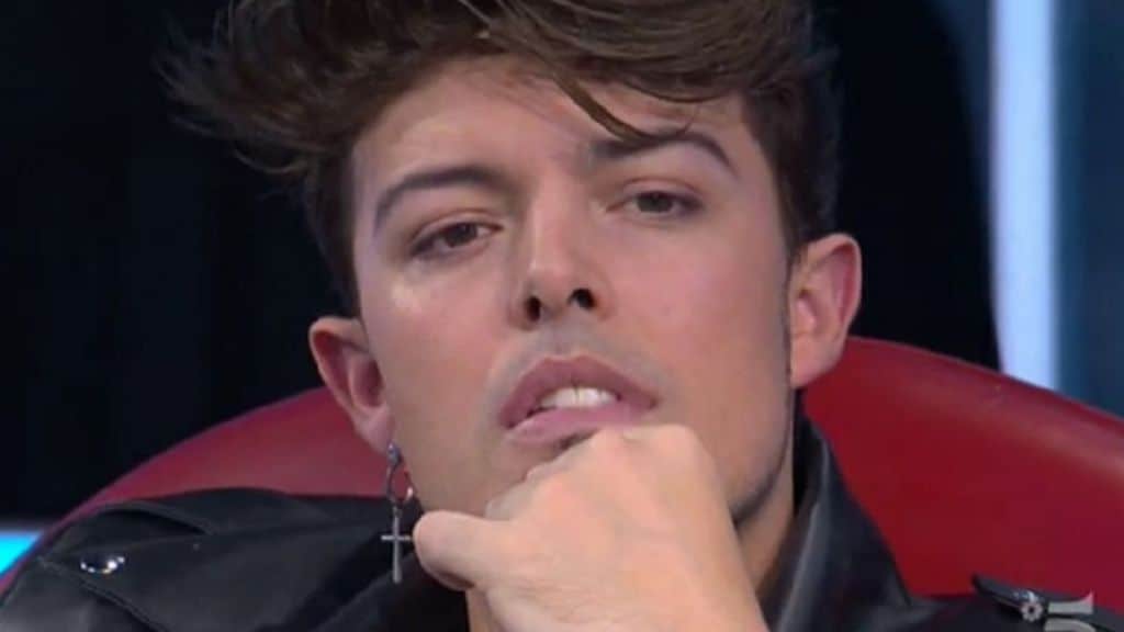 Stash dei The Kolors adirato su Instagram per le angherie subite dalla figlia Grace: "Persona schifosa"