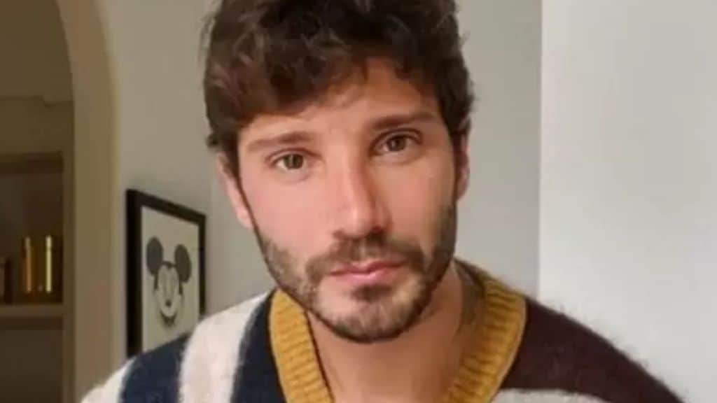 stefano de martino auto danneggiata