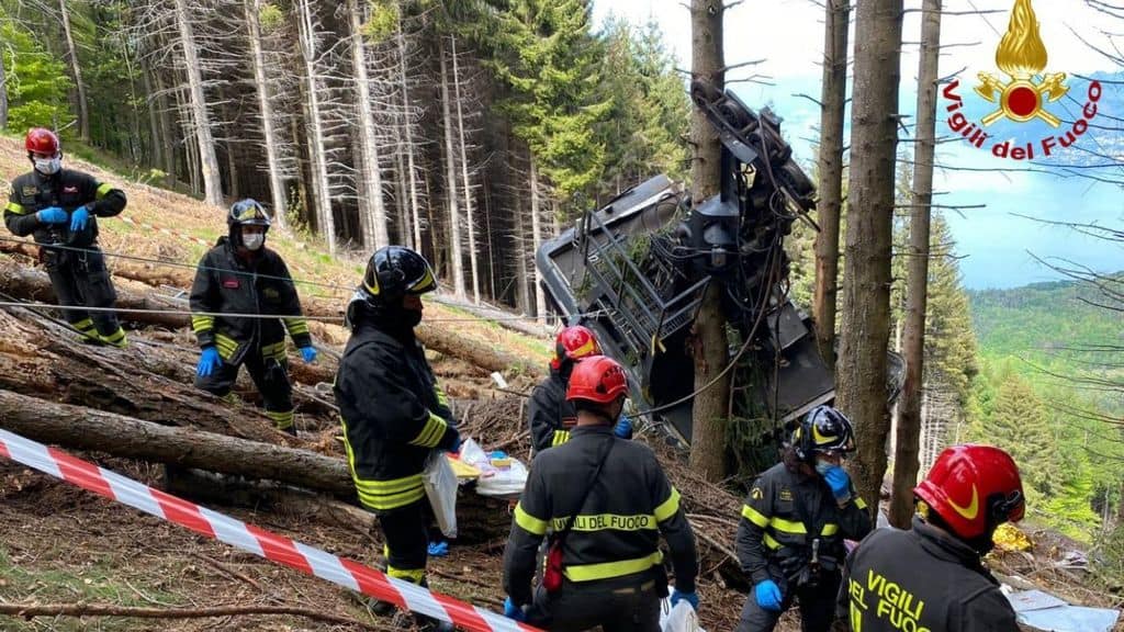 "Eitan ha aperto gli occhi", si risveglia il bimbo sopravvissuto alla strage della funivia Stresa-Mottarone