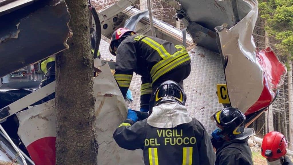 Disastro colposo e omicidio plurimo: quali sono le accuse e cosa si rischia per la strage della funivia Stresa -Mottarone