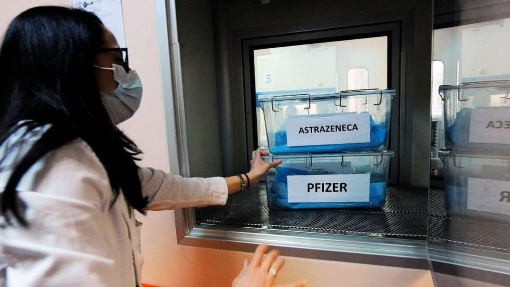 funziona il mix di vaccini astrazeneca e pfizer