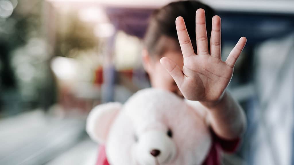 violenza sessuale: denuncia lo zio, rinviato a giudizio