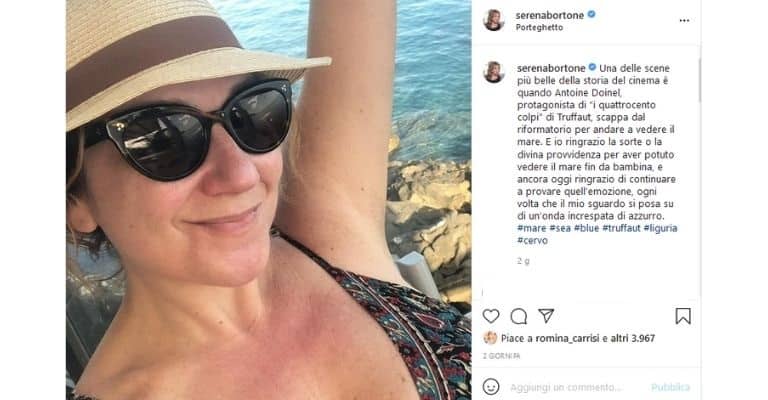 Serena Bortone Seflie Spiaggia