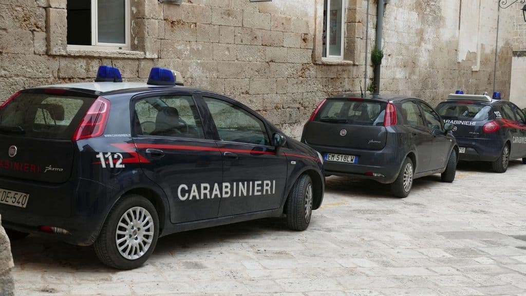 Sarzana, 25enne uccisa in casa dall'ex. Intervengono i carabinieri