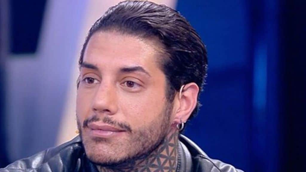 Francesco Chiofalo contro il padre della ex Antonella Fiordelisi: "Se parlo io si deve vergognare"