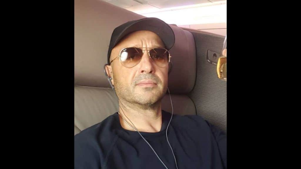 Joe Bastianich, attimi di follia sul volo da Los Angeles: il video dell'atterraggio d'emergenza