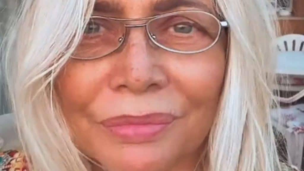 Mara Venier torna a Domenica In per le ultime puntate, ma ai fan confida: “Il problema non si è risolto” Mara Venier torna a Domenica In per le ultime puntate, ma ai fan confida: “Il problema non si è risolto”