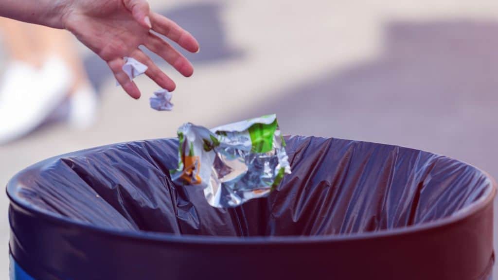 al bando la plastica monouso dal 3 luglio