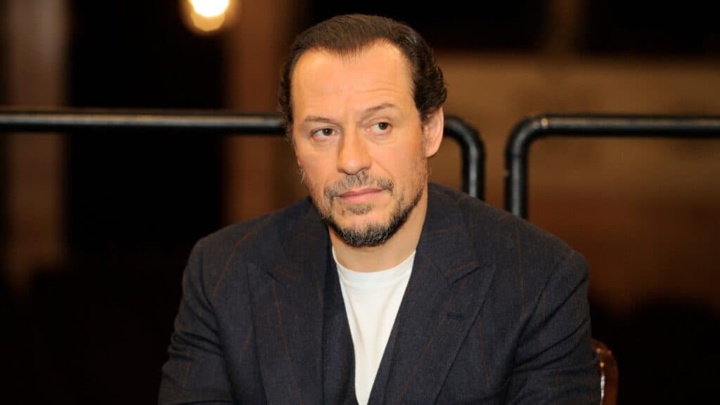 Stefano Accorsi: tutti gli amori e la carriera dell’attore che partecipa a Celebrity Hunted – Caccia all’uomo 2 Stefano Accorsi: tutti gli amori e la carriera dell’attore che partecipa a Celebrity Hunted – Caccia all’uomo 2