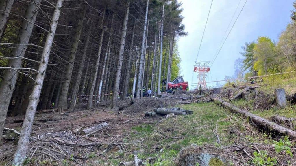 Funivia Stresa-Mottarone, diffuso il video dell'incidente. La Procura di Verbania: "Assoluta inopportunità della pubblicazione di tali riprese"