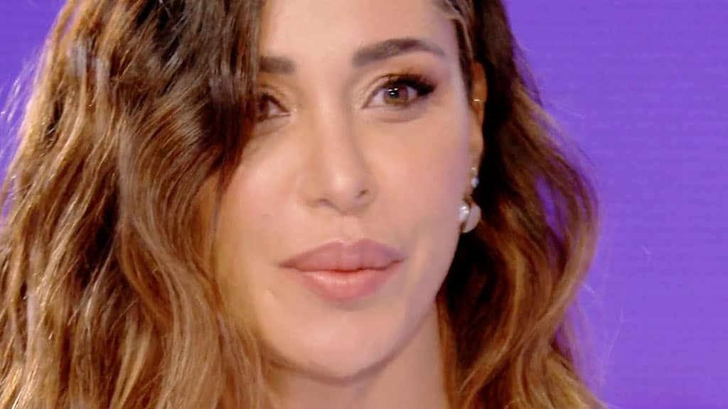 Belen e il regalo speciale per Luna Mari