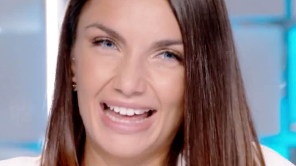 Elettra Lamborghini, “prove da mamma” in vacanza? Le tenere immagini su Instagram fanno sognare i fan