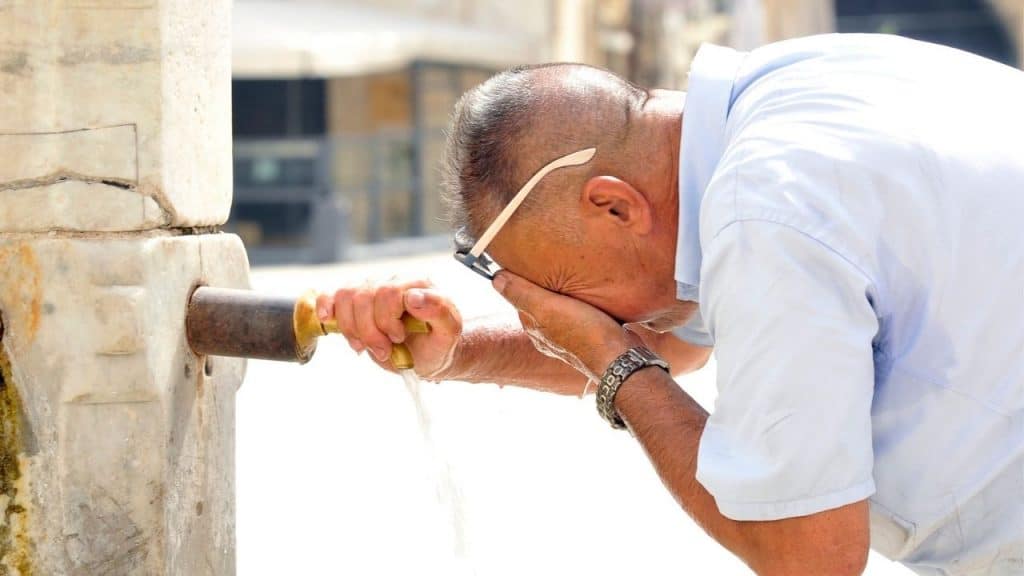 Ondata di caldo: 8 città da bollino rosso. Sicilia in fiamme, Musumeci: “Carcere a vita per i piromani” Ondata di caldo: 8 città da bollino rosso. Sicilia in fiamme, Musumeci: “Carcere a vita per i piromani”