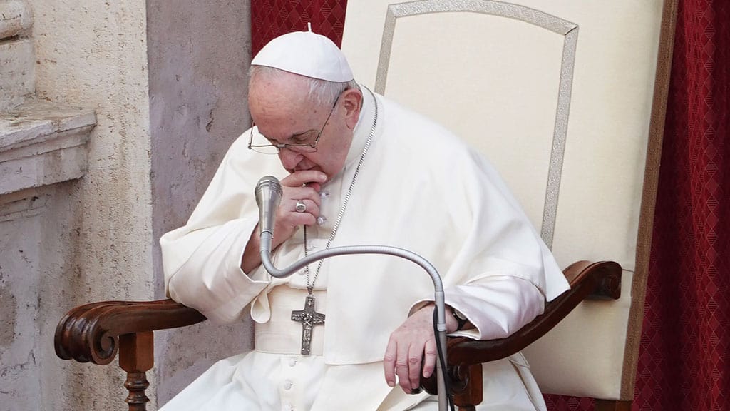 Papa Francesco ricoverato dopo l’intervento al colon: l’aggiornamento sulle condizioni del Pontefice