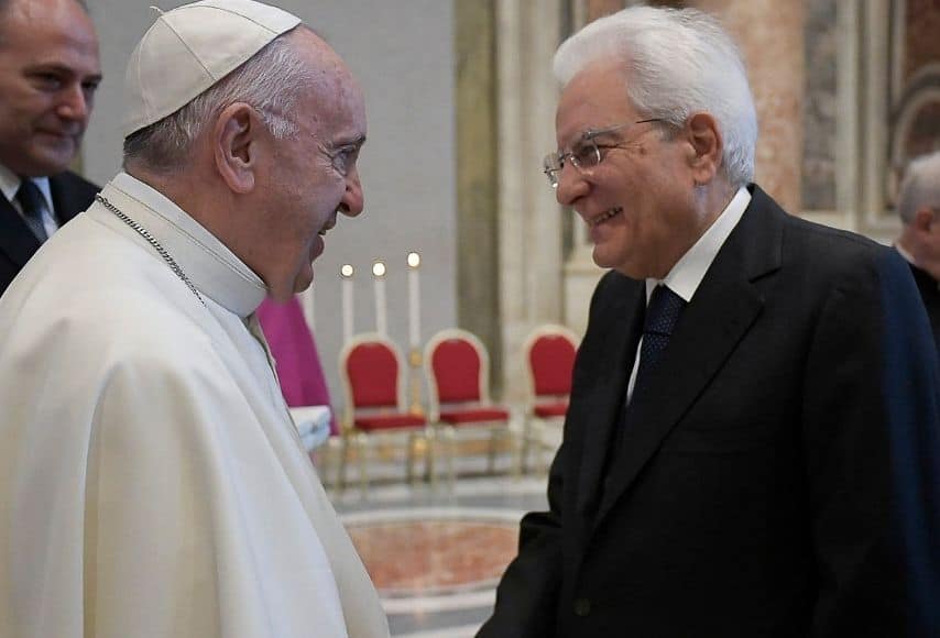 papa francesco e il presidente sergio mattarella