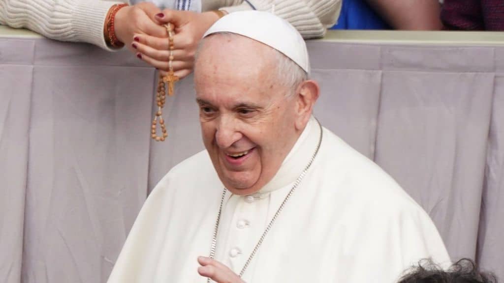 Papa Francesco secondo bollettino