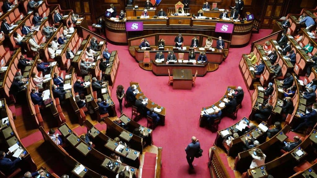 Senato, si al voto ai 18enni