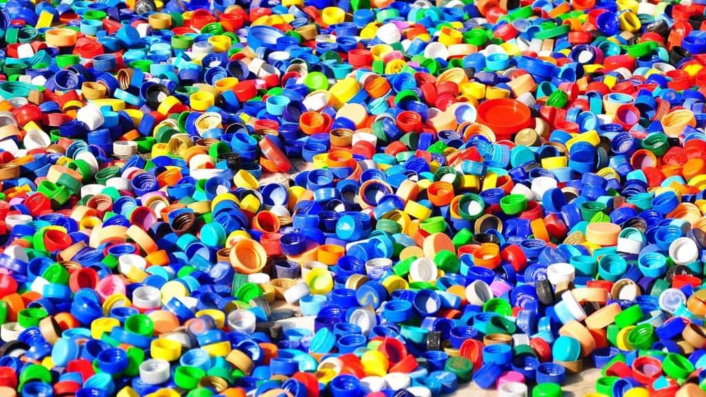 Giornata internazionale raccolta coperchi di plastica