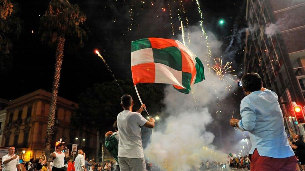 festeggiamenti per la vittoria dell'Italia
